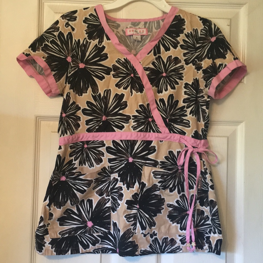 Scrub top